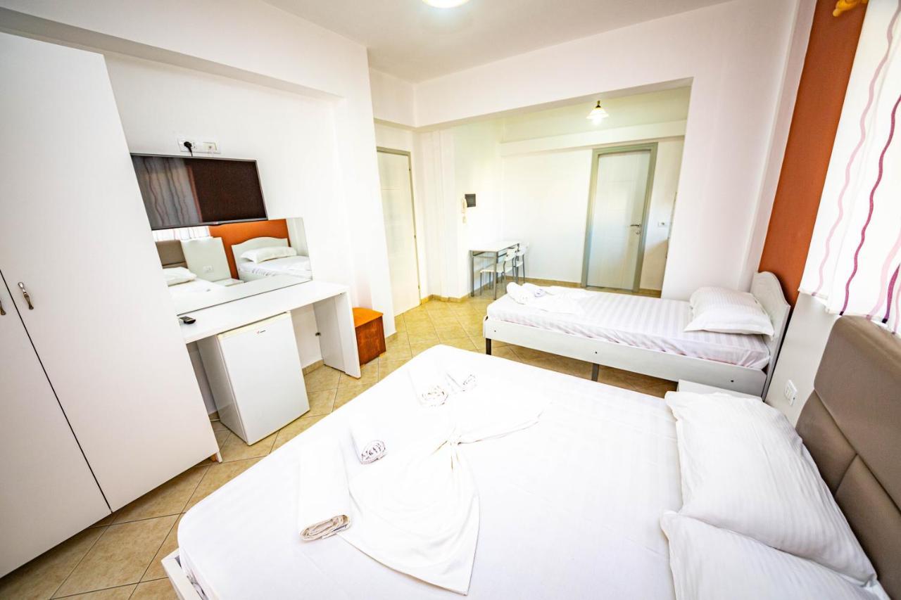 Ideal Aparthotel Saranda Экстерьер фото