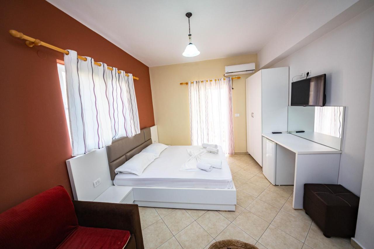 Ideal Aparthotel Saranda Экстерьер фото